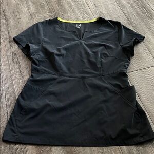 Medelita scrub top
